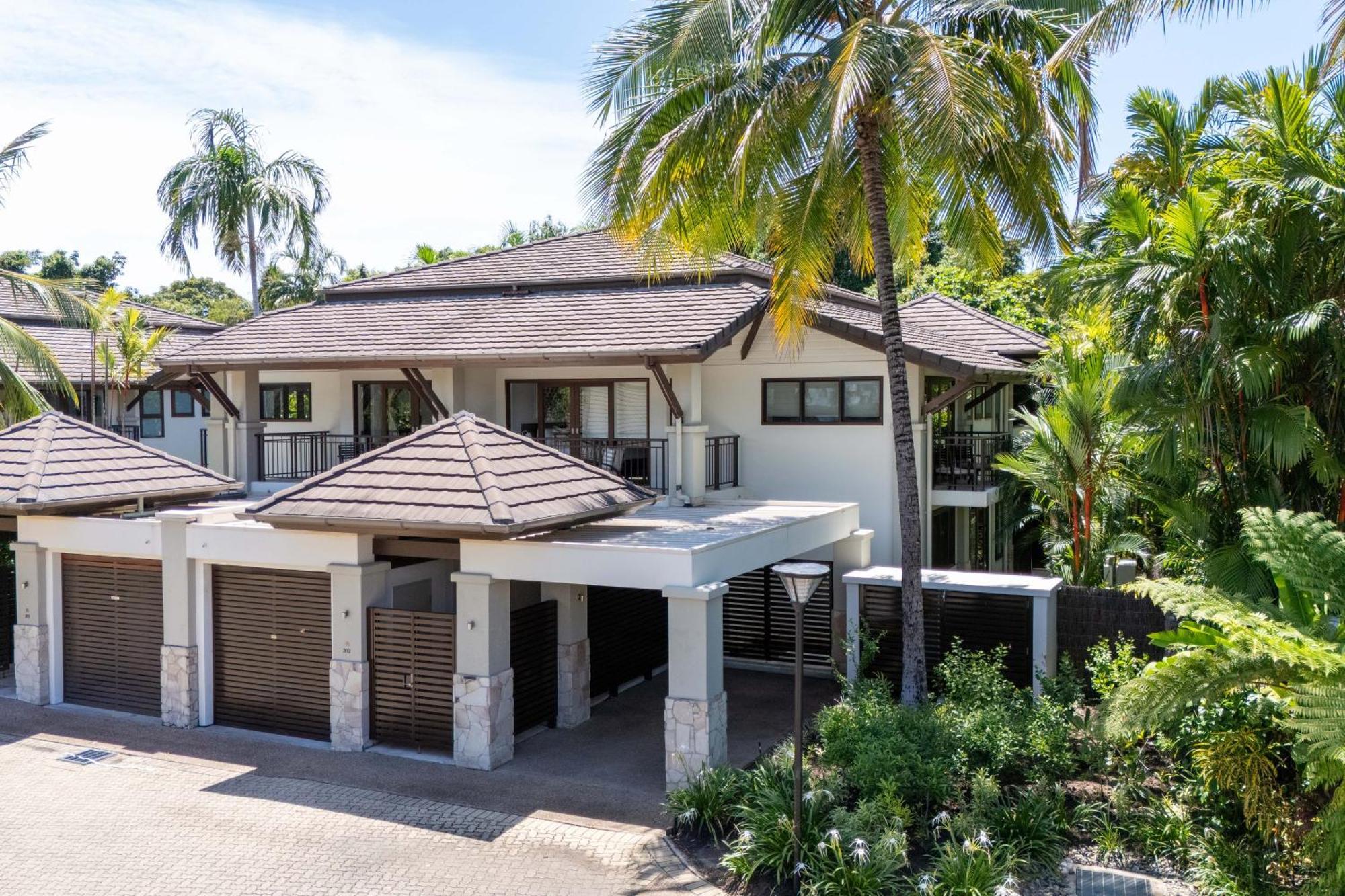 Seascape Holidays At Seascape Temple Port Douglas Bagian luar foto