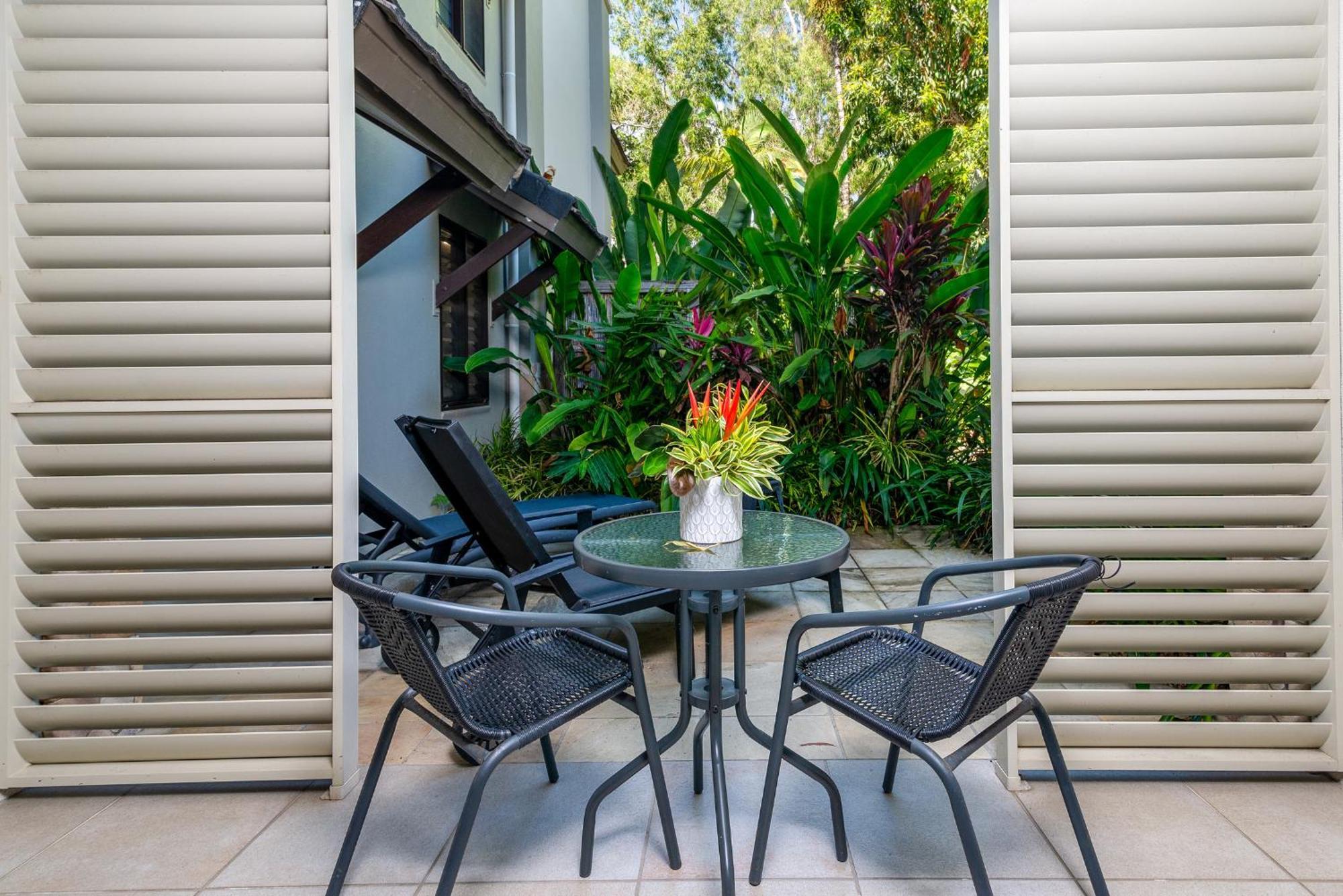 Seascape Holidays At Seascape Temple Port Douglas Bagian luar foto